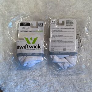 NWT Swiftwick White Performance Socks women’s size small